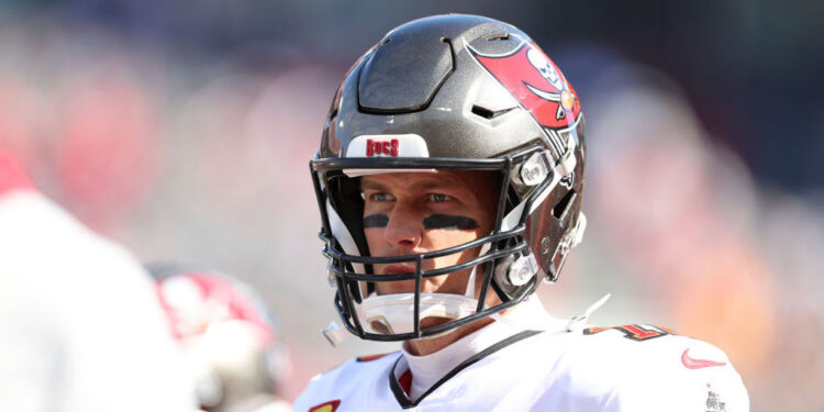 Tom Brady Apologizes For Comparing Football To Military Deployment