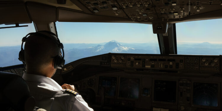 ‘Never Seen Anything Like This’: UFOs Reported By Pilots Over Pacific Ocean In August, September