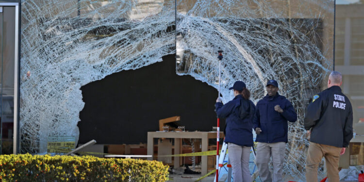 Man Suspected Of Driving SUV Into Apple Store Arrested, Charged With Reckless Homicide