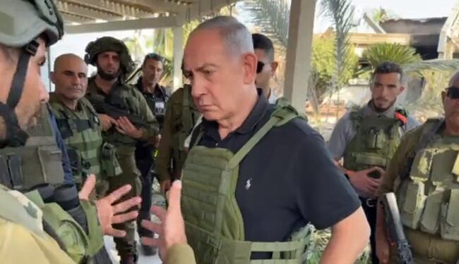 Netanyahu Visits Troops on Front Lines: ‘Next Stage Is Coming’