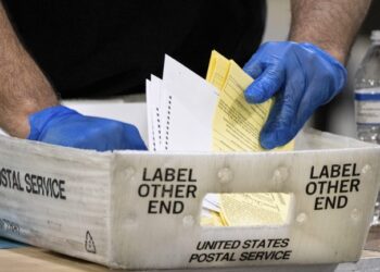 Washington SoS: ‘Powdery’ Substance Found in 2 of 4 Envelopes Sent to State Elections Offices Is Fentanyl