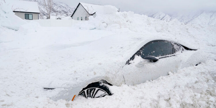 Winter, Electric Vehicles Don’t Mix in Great White North