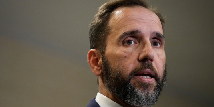 Jack Smith Failed to Disclose Documents, Trump’s Lawyers Say