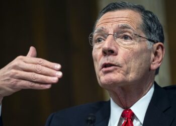Senator John Barrasso’s Wife Dies After Battle With Cancer