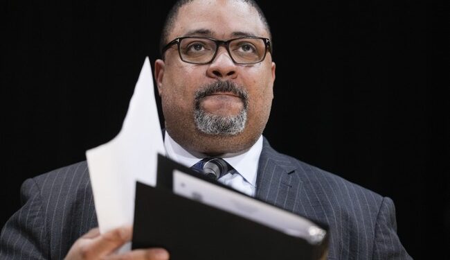 Alvin Bragg Gets Dressed Down by Judge for Arbitrary Prosecution As ‘COVID Passport’ Defendants Are Freed – RedState