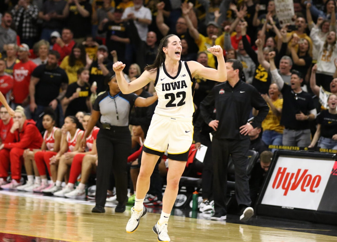 Caitlin Clark Breaks NCAA Scoring Record Set By ‘Pistol Pete’ Maravich ...