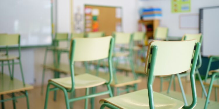 School Enlists ‘Genderqueer’ Witch To Speak To Students About Dating, Survey Them About Their Sexuality