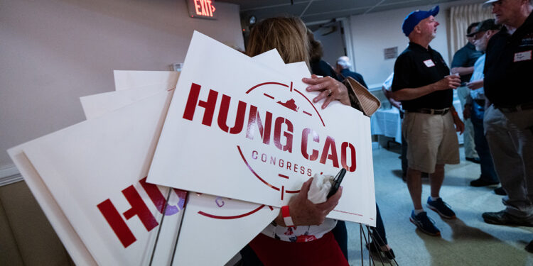 Trump-Backed Cao Wins Bid to Challenge Sen. Kaine in Virginia