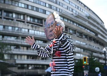 Watergate Hotel Condemns Maggot Attack on Netanyahu