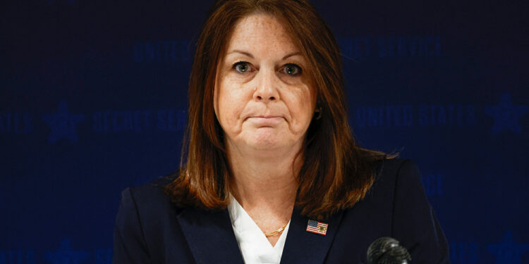 Senator Tells Secret Service Director She ‘Can’t Hide’