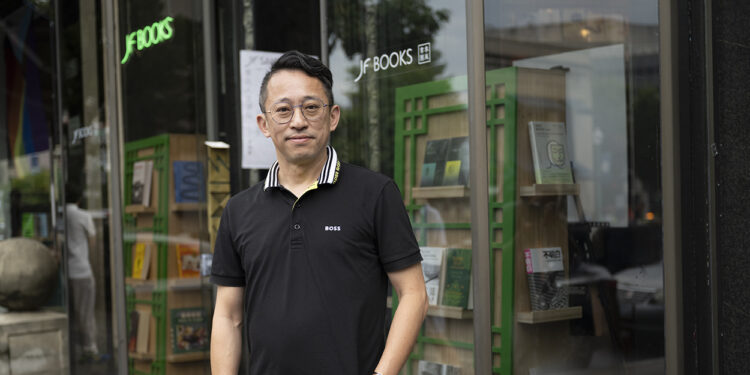 As Xi Clamps Down, Chinese Civil Society Flourishes Overseas