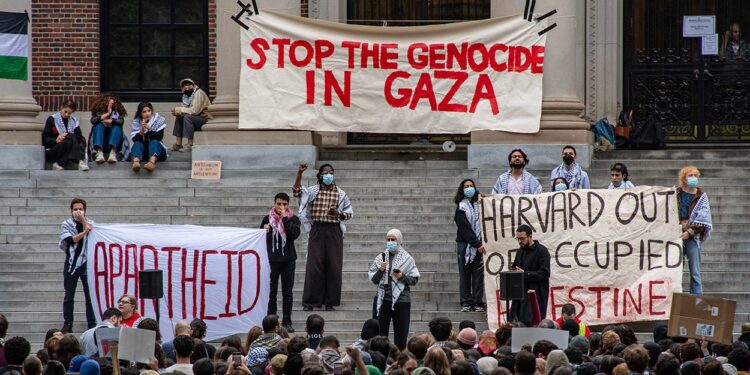 Harvard Donations Hit Wall Amid Criticism of Campus Antisemitism
