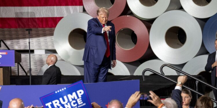 Man Charged After Driving Past Security Checkpoint At Trump Rally, Claimed To Have Bomb