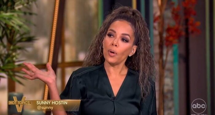 Hostin Supports Axing Holidays With Trump-Voting Family, ‘Moral Issue’