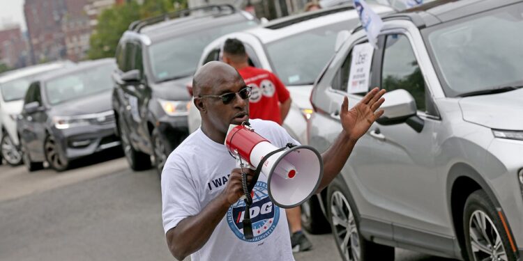 Ride-Share Roadblocks Could Destroy Uber, Lyft, Other Successes