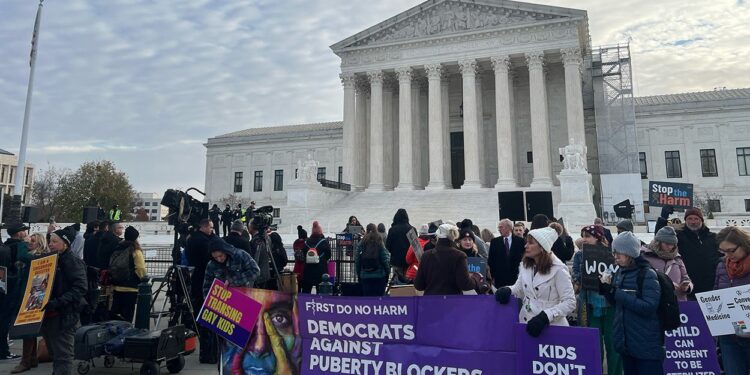 At SCOTUS, Protesters Face Off About Trans Procedures for Kids