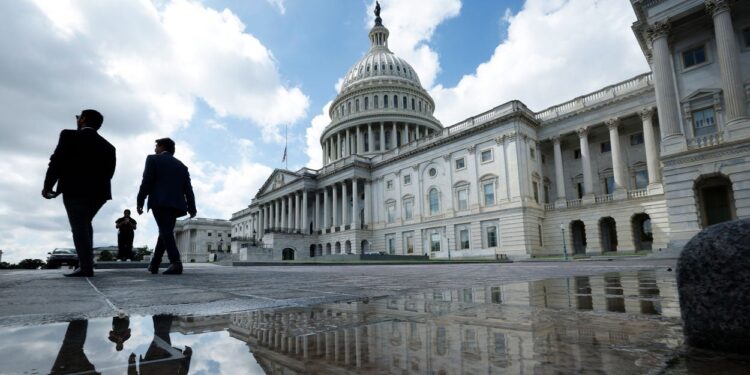 Members of Congress Try to Increase Their Salaries