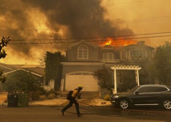 Mass Evacuations in California As Wind-Driven Wildfire Scorches Pacific Palisades – RedState