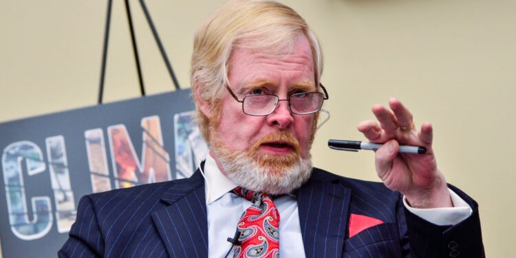 Trump Taps Bozell, Lake as Team to Lead Broadcasting Agencies