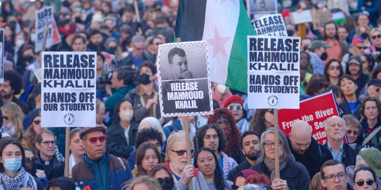 US Can Deport Green Card Holders Who Support Terrorism