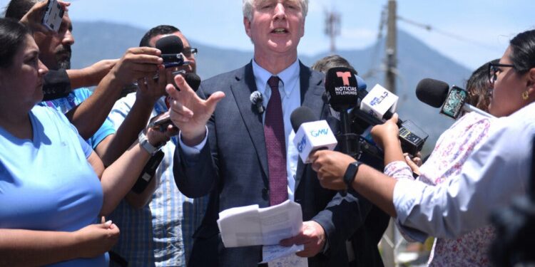 El Salvador Won’t Allow Dem Senator To See Man Deported By Trump