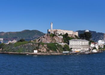 Build a Statue of Justice on Alcatraz