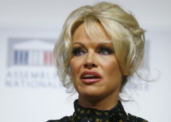 Pamela Anderson Ages Gracefully, and the Internet Informs Her That Women Are Not Allowed to Do That – RedState