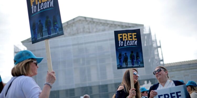 Supreme Court Conservatives Signal Support For Public Religious Charter Schools