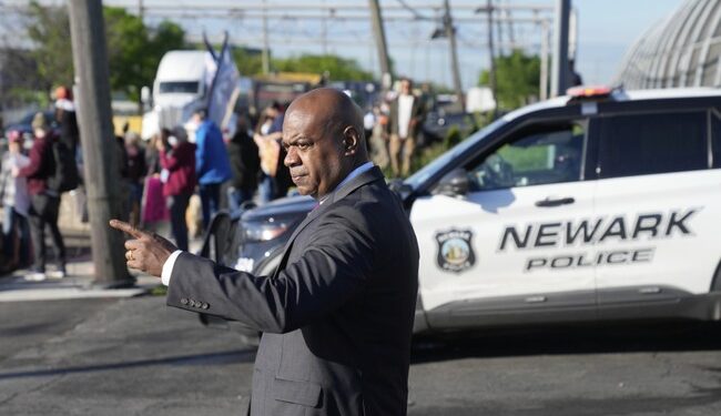 Ho Hum, Nothing to See, Just Democrats Staging an Insurrection At ICE Facility – HotAir